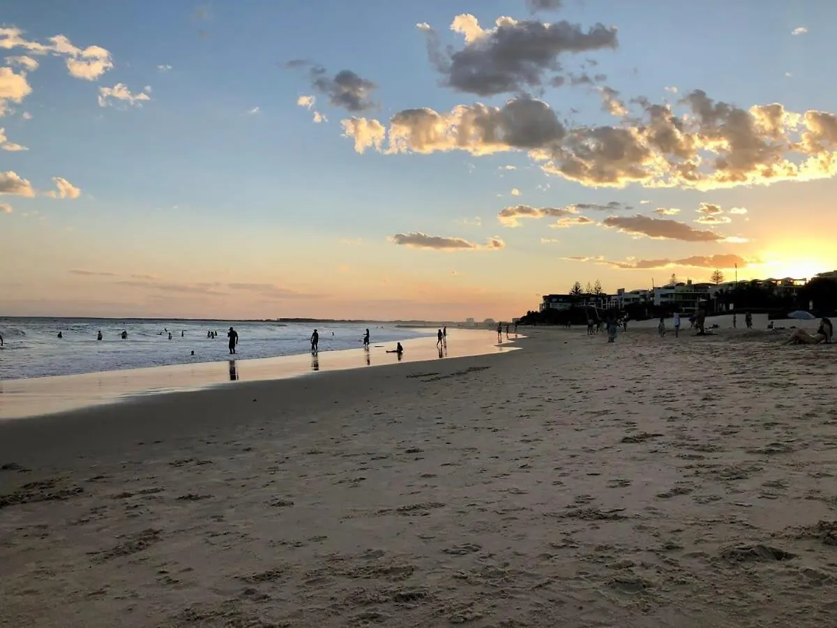 Kings Beach Coastal Getaway, Bring The Dog! Caloundra 0*,